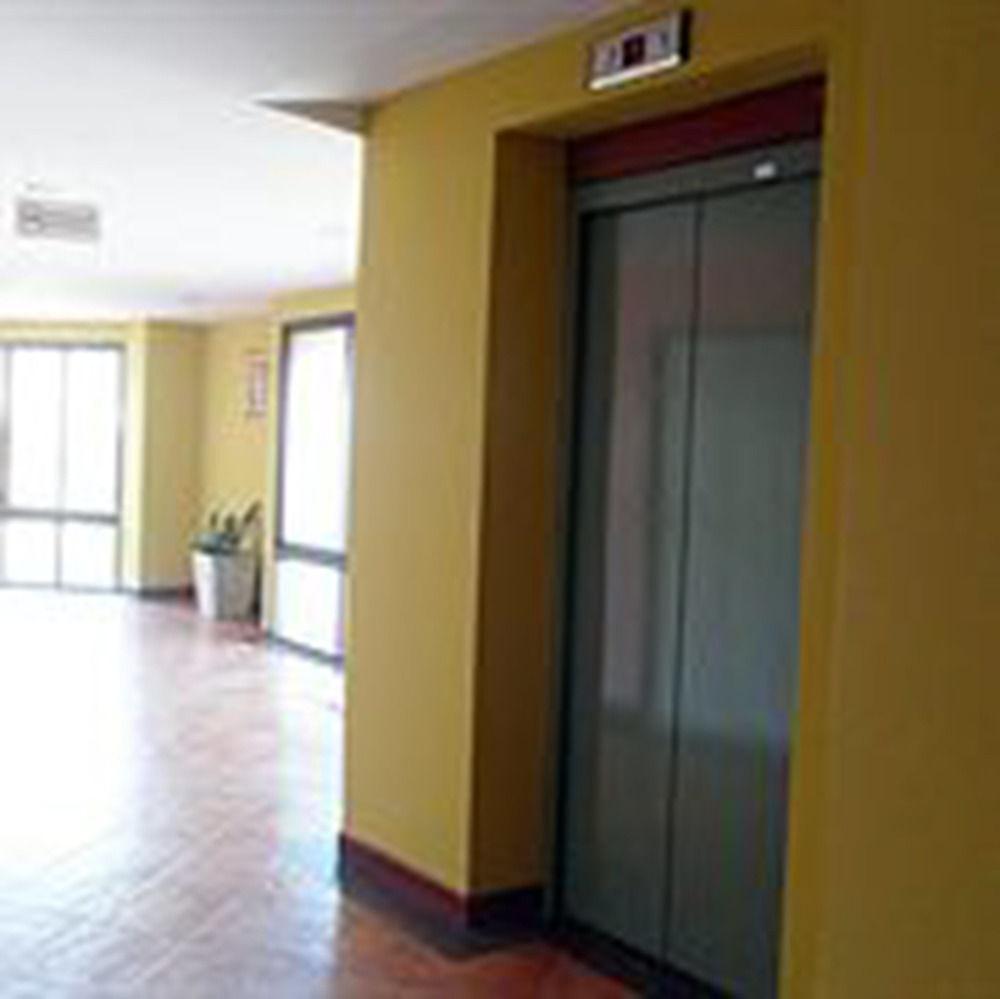Oyo 434 Boonsiri Place Hotel Banguecoque Exterior foto